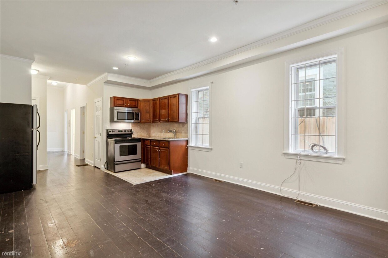 Primary Photo - 3 br, 1 bath Duplex - 1832 N 18th St Unit 111
