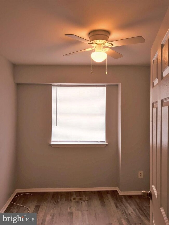 Building Photo - 443 Hardmoore Ct