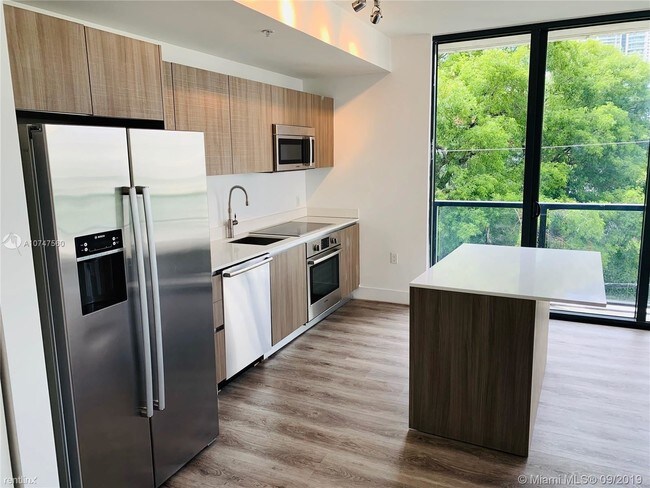 Building Photo - 1 br, 1 bath Condo - Cassa Brickell