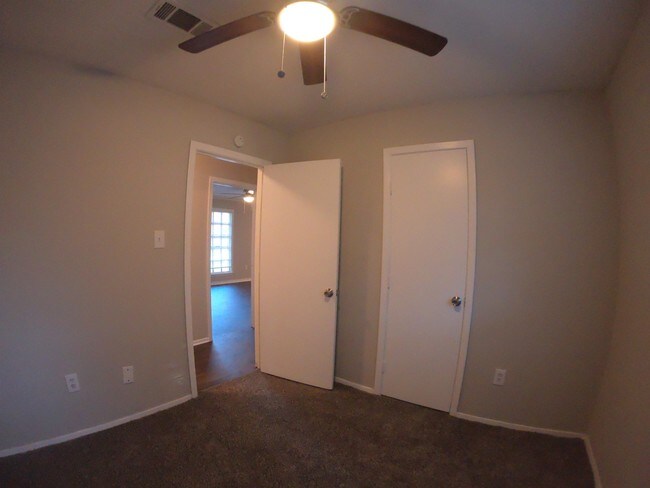 Building Photo - 5234 Ginger Dr