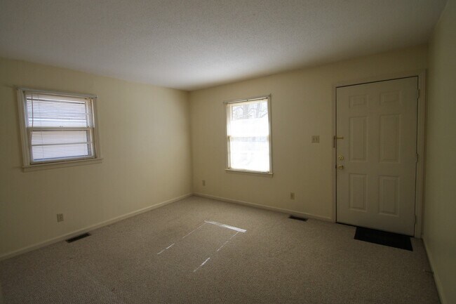 Foto del edificio - Exclusively offered by MUSE REALTY, LLC