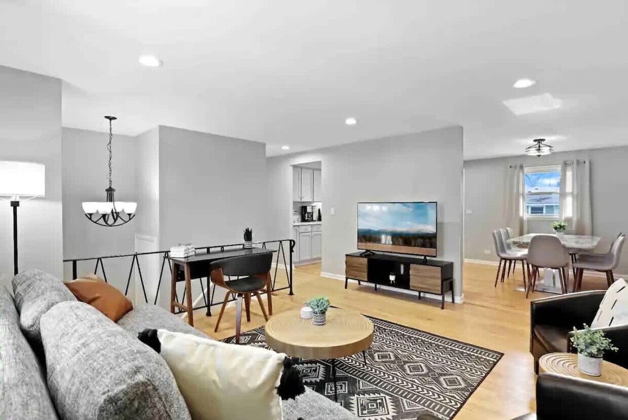 Foto principal - 1523 Bates Ln