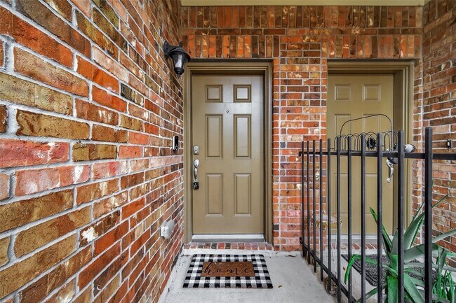 Foto del edificio - 8314 Columbia Forest Dr