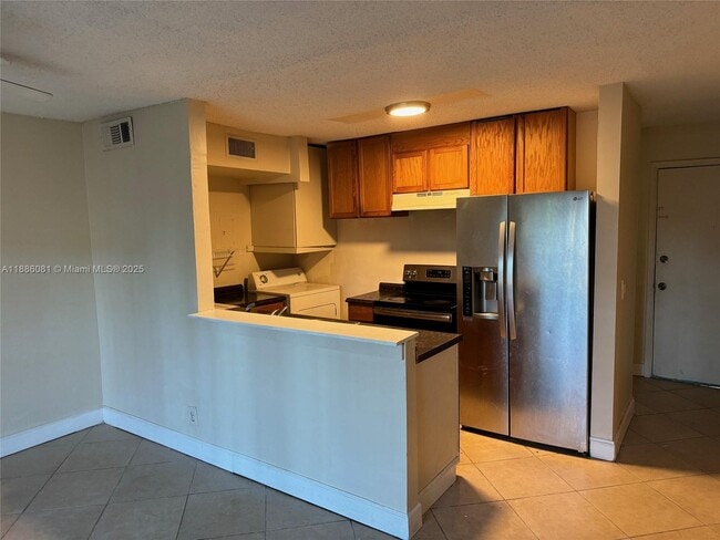 Foto del edificio - 4519 Treehouse Ln