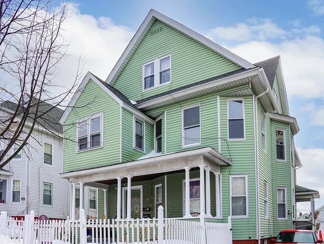 front view with porch - 22 Stoneland Rd