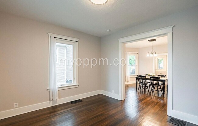 Foto del edificio - 1512 Binney St