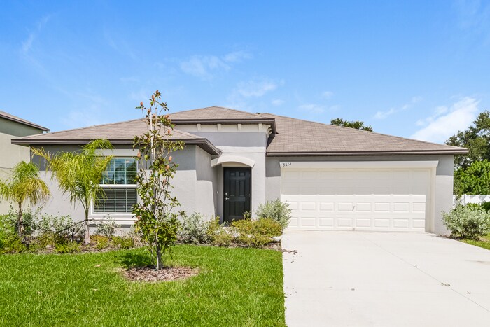 Foto principal - 8514 41st Ave E