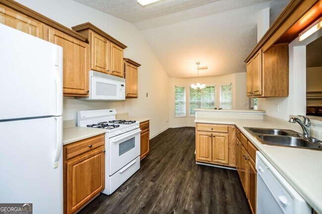 Building Photo - 805 Lewis Ridge Cir