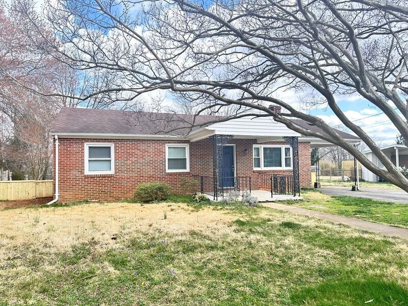 Foto principal - 1270 Peach Tree Dr