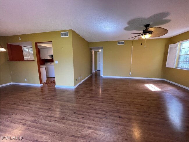 Building Photo - 1400 Pompei Ln