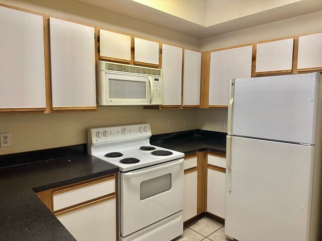 Building Photo - 2320 Gracy Farms Ln