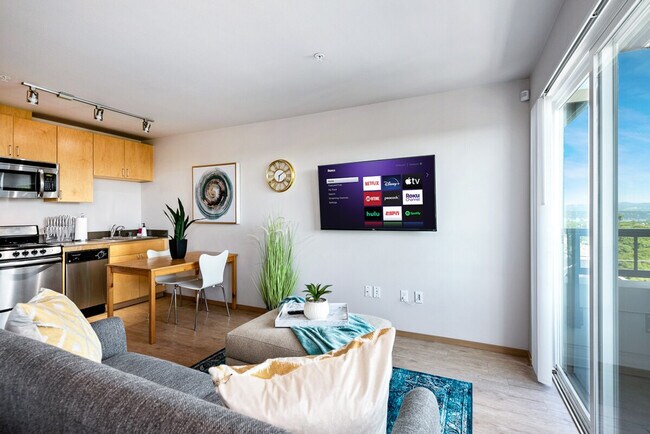 Building Photo - 2806 17th Ave S