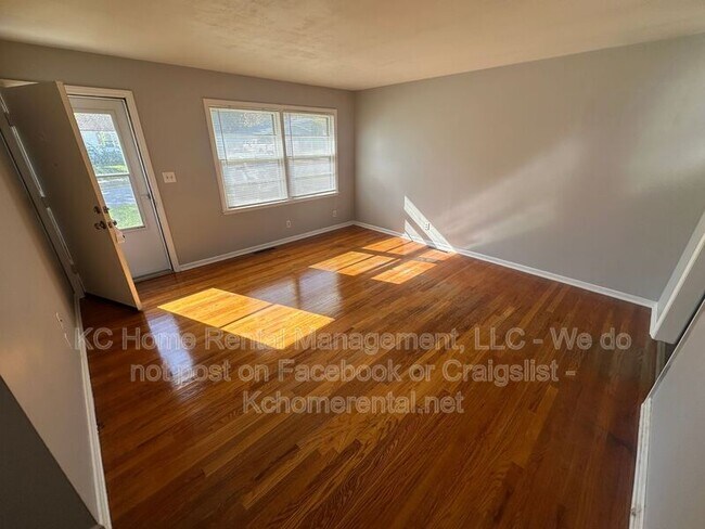 Foto del edificio - 5216 NE 44th St