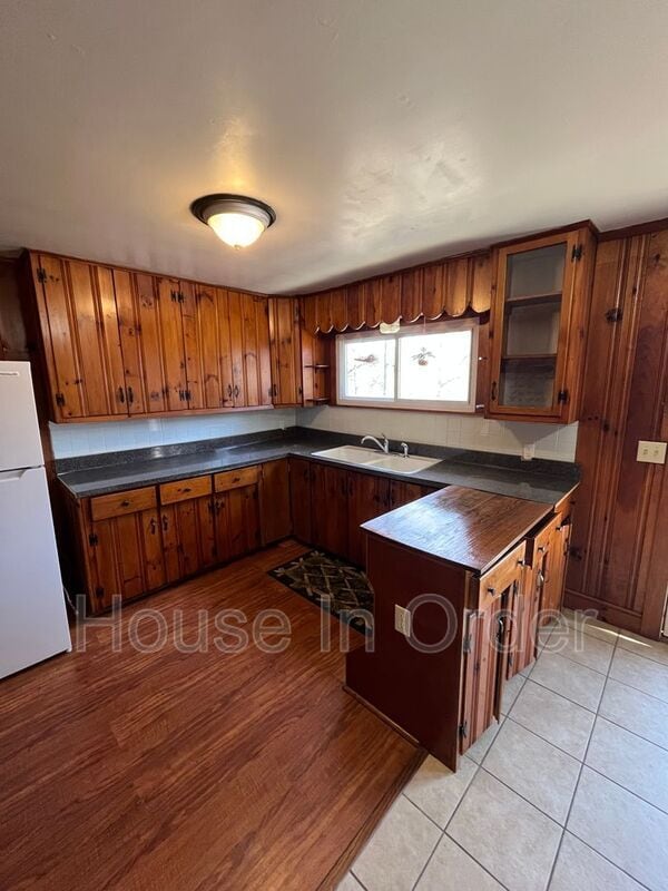 Foto del edificio - 436 Rowland Rd.