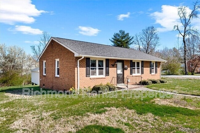 Building Photo - 2520 Farrand St