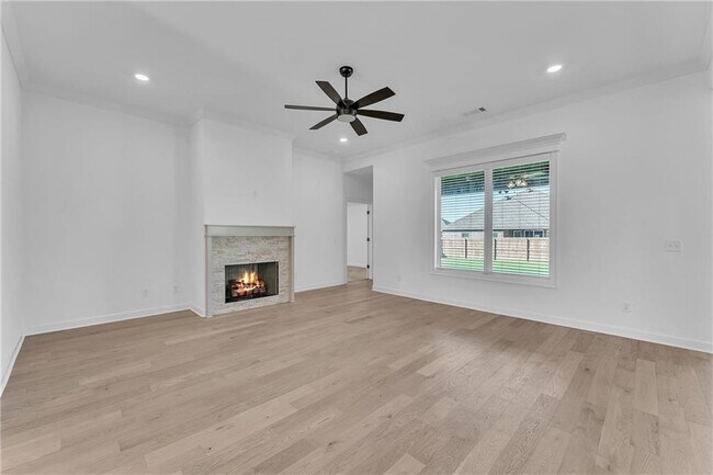 Foto del edificio - 2401 Abbott Ln