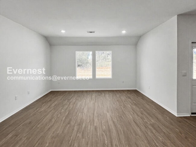 Building Photo - 1515 Ridgefield Cir