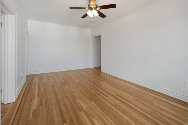 Foto del edificio - 56 Glenwood Ave