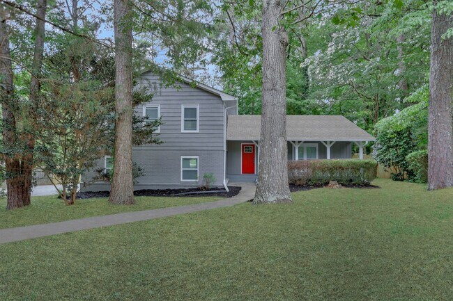 Building Photo - 415 Raven Springs Trl