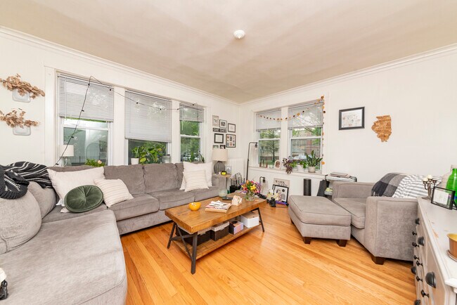 Foto del edificio - 2522 W Belle Plaine Ave