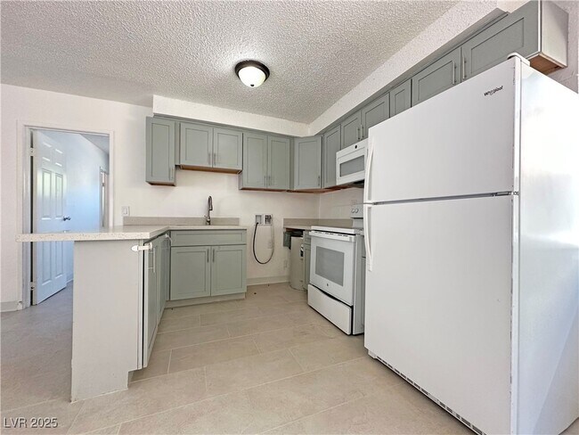 Foto del edificio - 2928 Marlin Ave