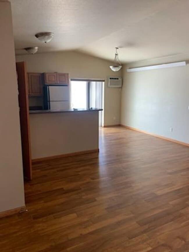 Building Photo - $1700 - 3 Bedroom, 2 Bathroom Townhome - Garage and Large Yard!