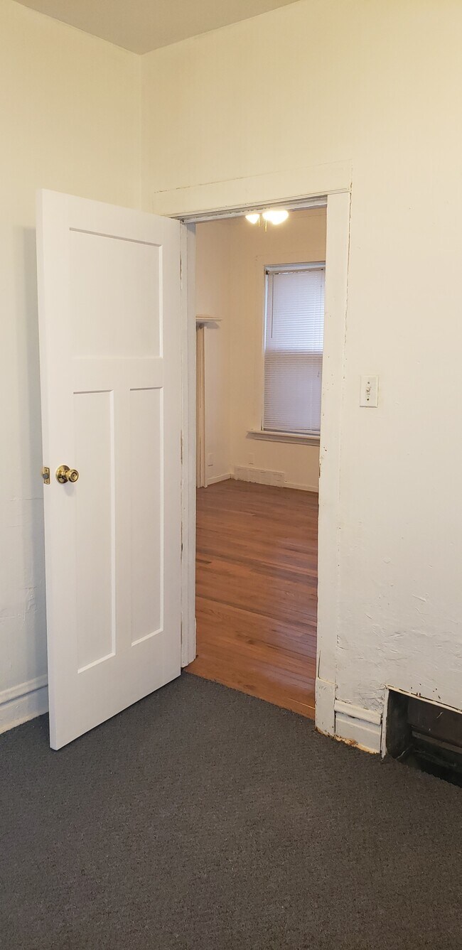 10531 S La Salle St, Chicago, IL 60628 House Rental in Chicago, IL