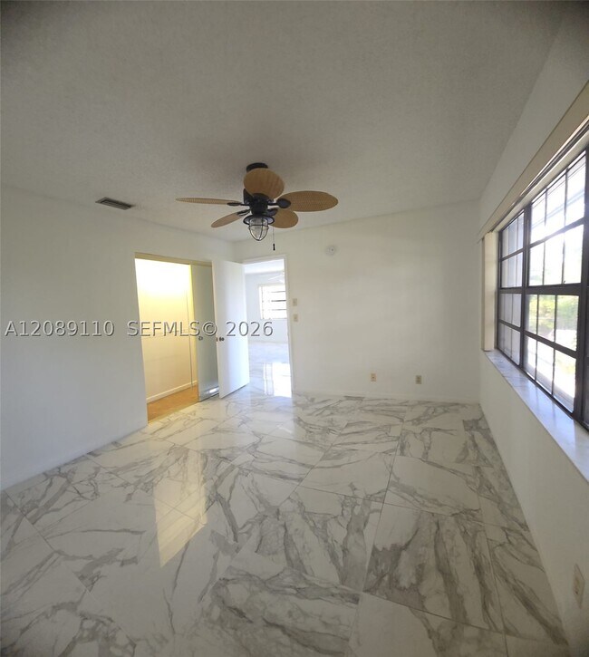 Foto del edificio - 1440 NW 45th St