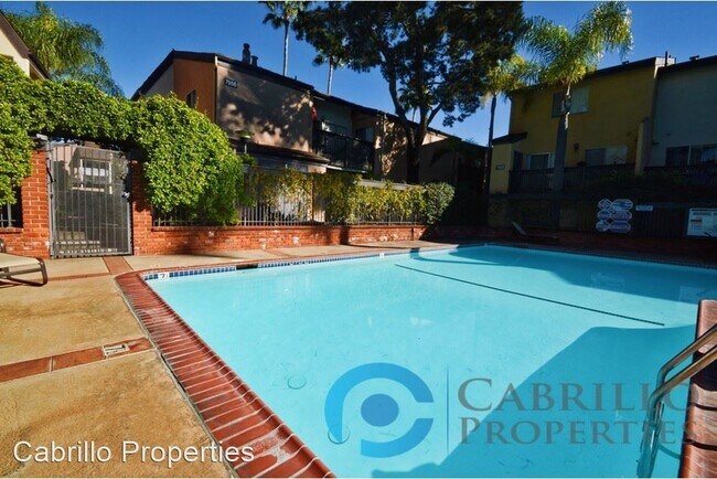 Building Photo - 2 br, 1.5 bath House - 7982 Mission Center...