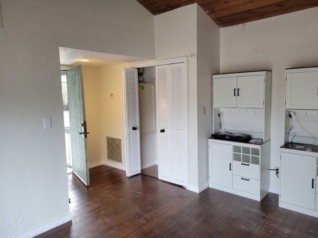 Building Photo - 4186 Abbey Ct