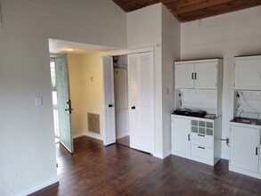 Building Photo - 4186 Abbey Ct