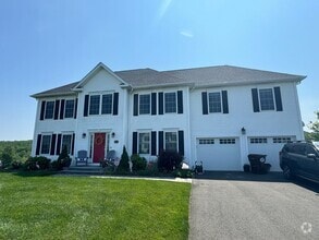 Building Photo - 26 Northview Dr