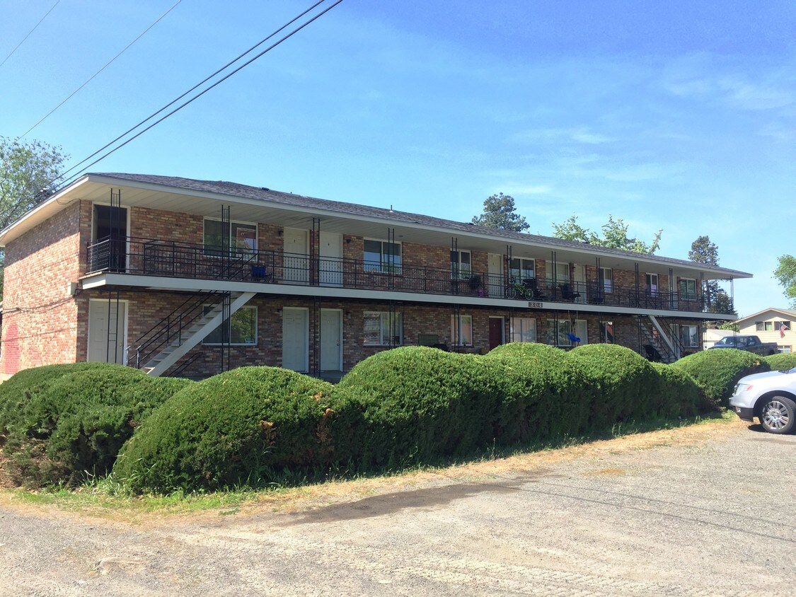 Main Photo - 304 E Barker St