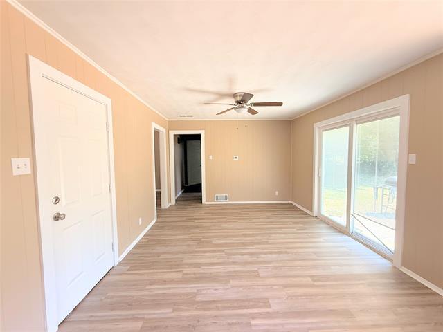 Building Photo - 1336 Crestview Dr