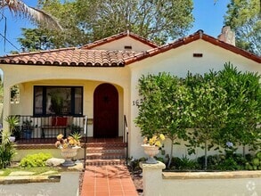 Building Photo - 1622 Villa Ave