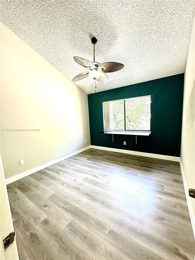 Building Photo - 1847 Runners Way