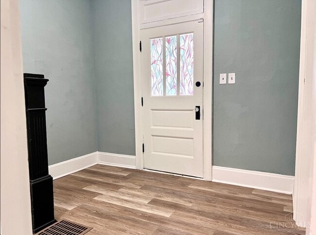 Building Photo - 310 N C St