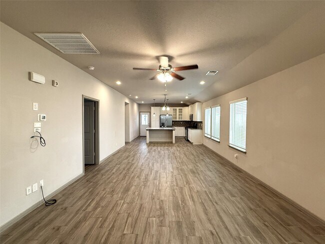 Foto del edificio - 7955 Fijian Cypress Dr