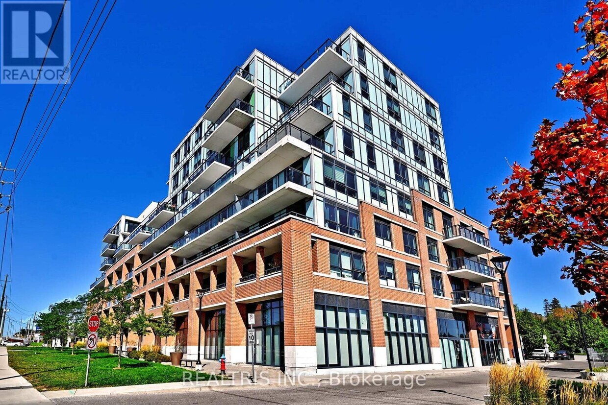 Primary Photo - 11611-11611 Yonge St