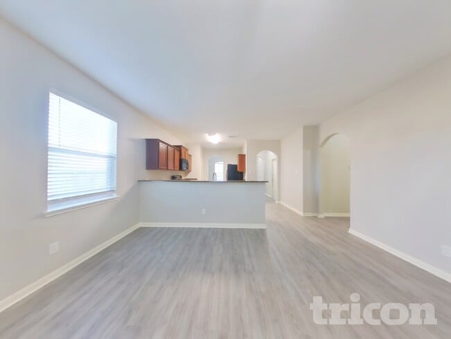 Building Photo - 1502 Tulip Ln