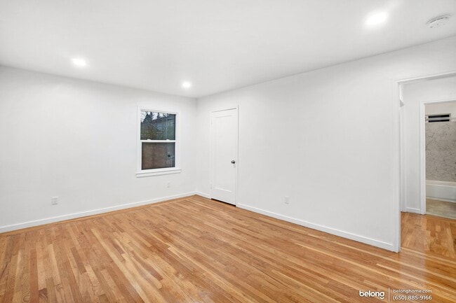 Building Photo - 1601 Villa St