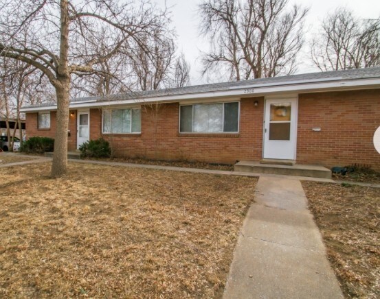 Primary Photo - 2900 Marine St