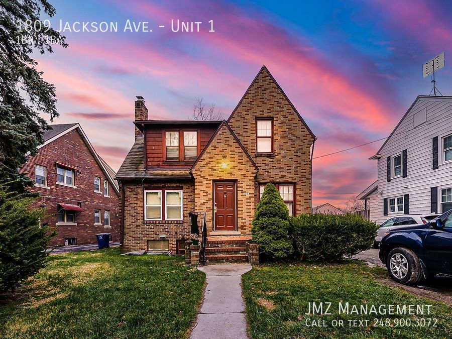 Foto principal - 1809 Jackson Ave