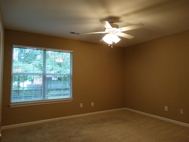 Foto del edificio - 306 Cedarcroft Dr
