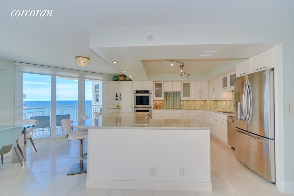 Primary Photo - 3015 S Ocean Blvd