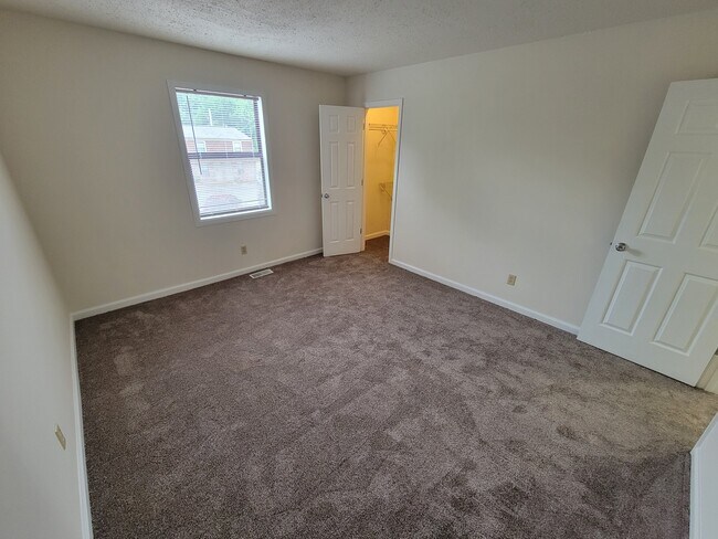 Foto del edificio - 21 Country Elm Mnr