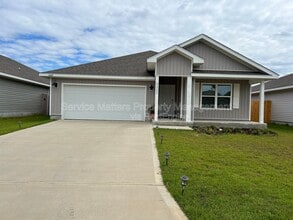 Building Photo - 4400 White Cedar Ct