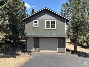 Building Photo - 1400 NE Whisper Ridge Dr