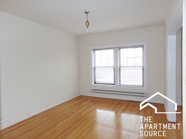 Building Photo - 1025 Dempster St