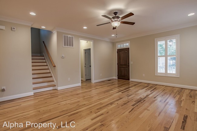 Building Photo - 3 br, 3 bath House - 9 Hollingsworth Dr
